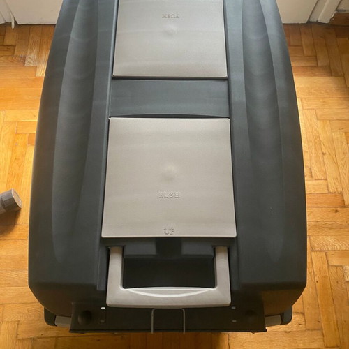 Stefanplast Gulliver 5 IATA Dog Transport Crate used, fully functional