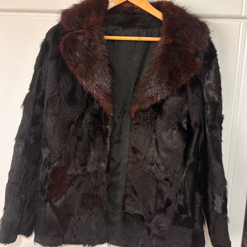 Fur used in black and brown with long hair