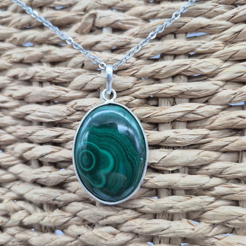 Malachite Crystal Oval Shaped Silver 925 Necklace new