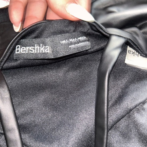 Bershka black satin crop top like new, size Small