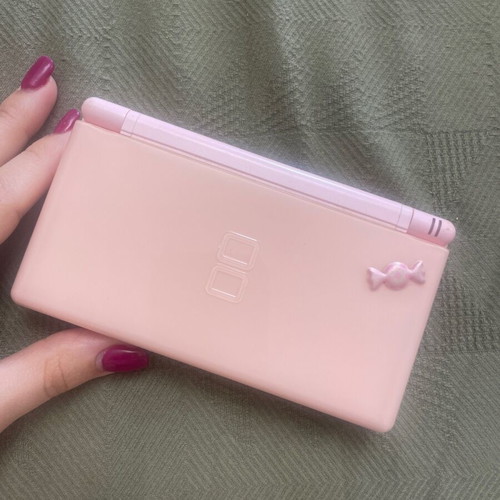 Nintendo DS pink