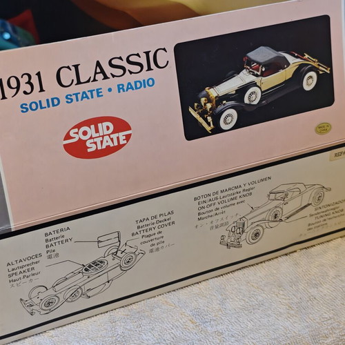Vintage 1931 Classic Radio Car
