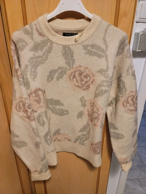 Floral pullover like new, warm, size S