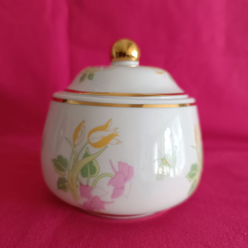 Limoges bonbonnière from French porcelain like new