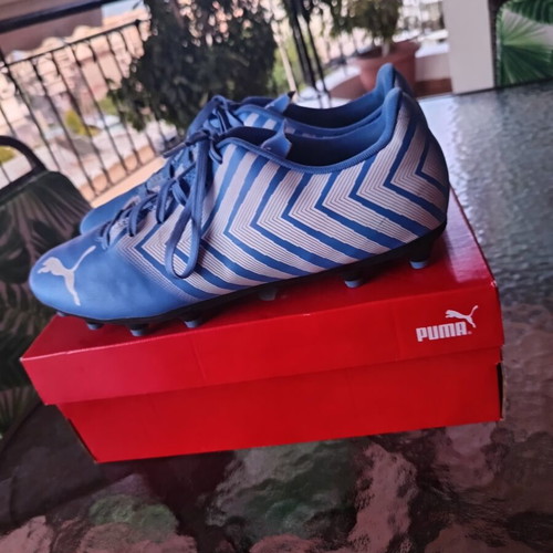 Puma football shoes FG used, size 43, white and blue