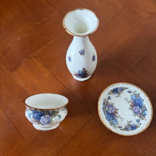 Royal Albert Moonlight Rose in like new condition, vase 18 cm, plate 12 cm, bowl 9 cm