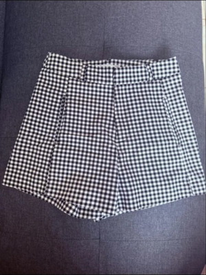 Stradivarius summer shorts gingham pattern size S like new