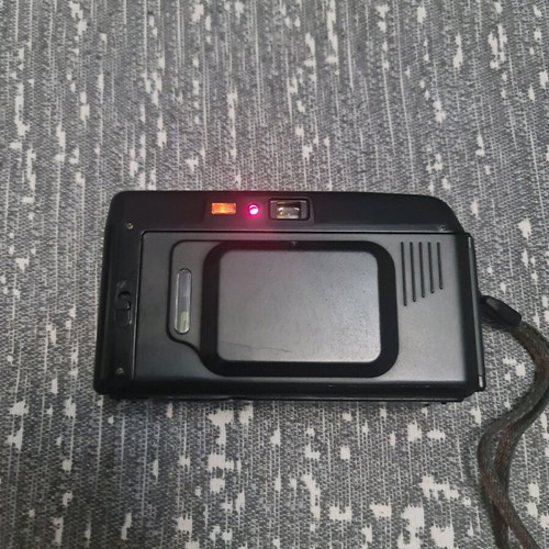 Konica camera pop EF-80 gift case and batteries