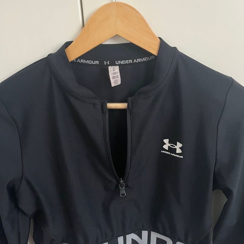 Under Armour Heat Gear Rib 1/4 Zipped Shirt like new, black, size M