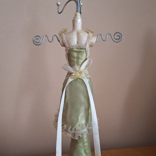Jewelry Organization Stand Set of 2 with Romantic Vintage Style