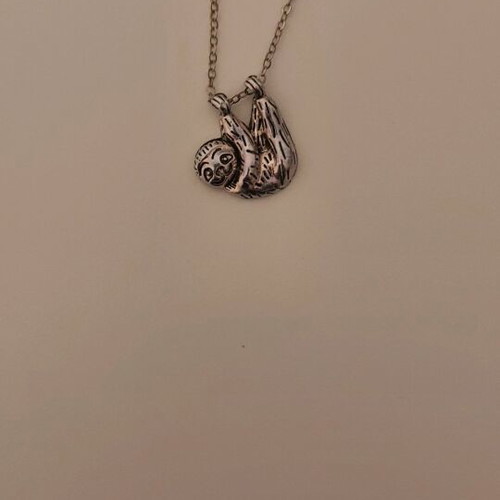 Sloth necklace new, silver