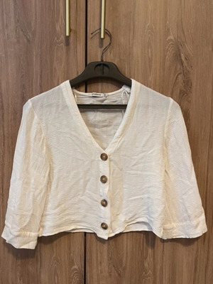 Stradivarius white crop shirt like new, size S