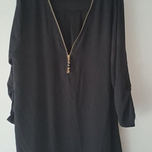 Black tunic with zipper and decorative beads used, women's one size