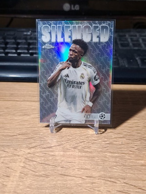 Topps Chrome UCC 2025-26 Silenced Vini Jr. card new