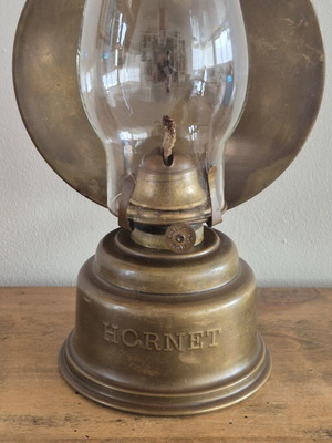 Hornet brass oil lamp with large reflector, antique English