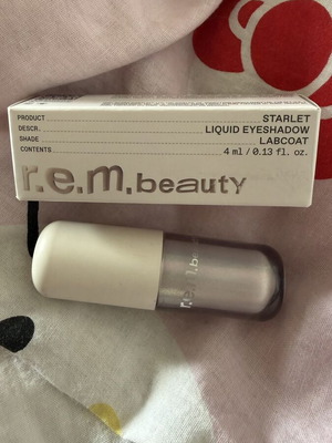 R.e.m. Beauty Starlet Lustrous Liquid Eyeshadow Labcoat new, 4 ml