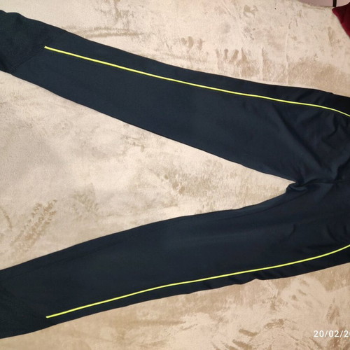 TU sportswear tracksuit new, size M, black with light green stripes