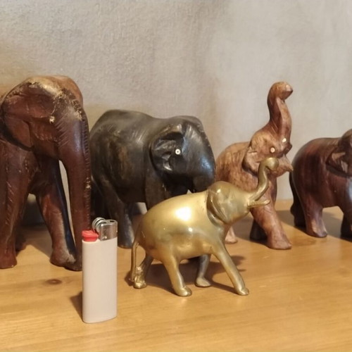 Elephants used, pack of 7, 6 wooden and 1 brass