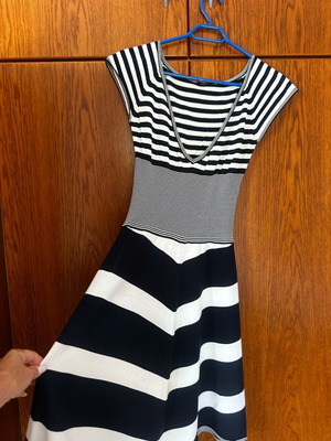 Dress medium size knee-length like new, white and blue