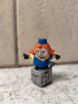 Minion figure like new