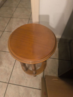 Auxiliary table like new