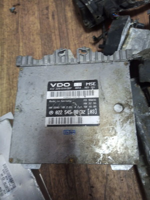 Mercedes E200 W210 1996 Computer used