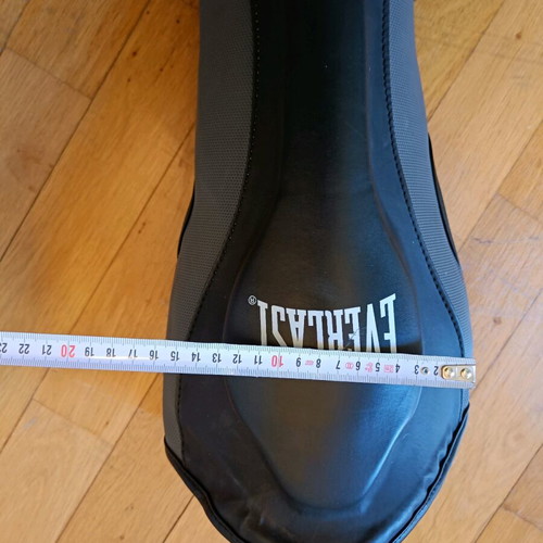 Everlast martial arts shin guards used