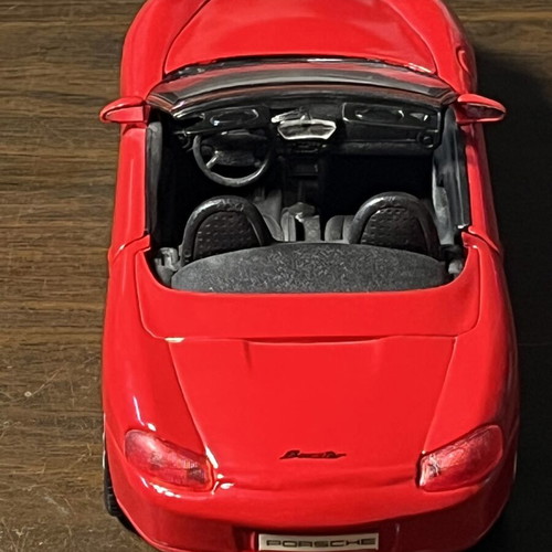 Porsche Boxster 1:24 collectible metal model like new, red