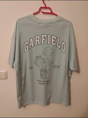 Garfield Oversize T-Shirt Medium Like New H and M