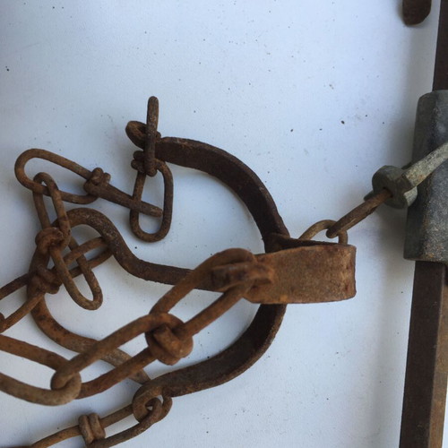 Iron scale used in good condition