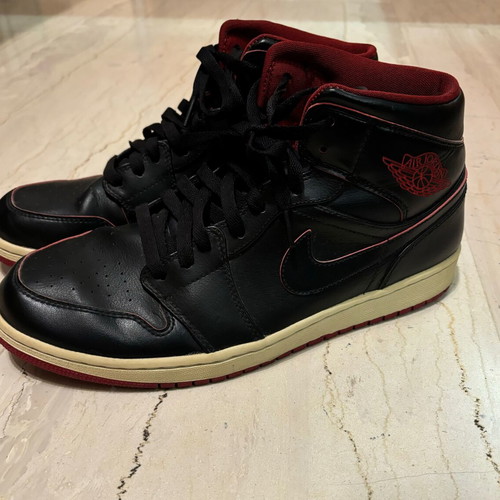 Nike Air Jordan 1 Mid used black and red sneakers size 45