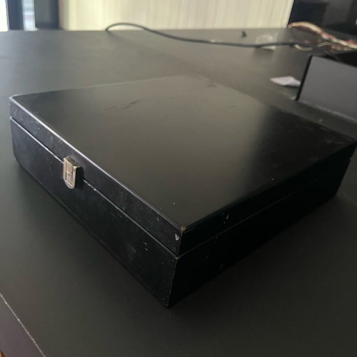 Lipton case 12 slots black like new