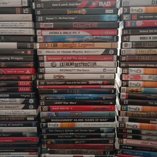 PC Games lot of 146 used
