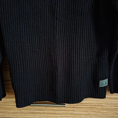 Trax pullover with zipper XL black like new