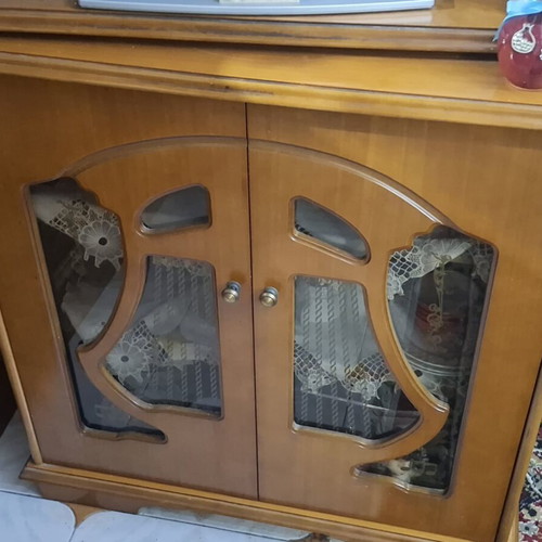 Display cabinet with glass and rotating wood top, like new