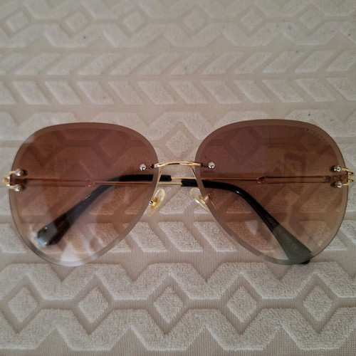 Layoners Bronzed Kiss sunglasses like new, women's, beige