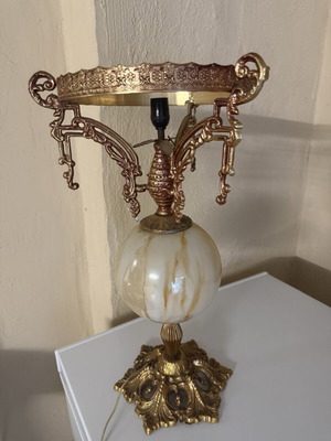 Table lamp used, vintage style, missing lampshade