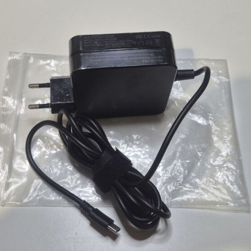 Universal Laptop Charger 65W Type-C