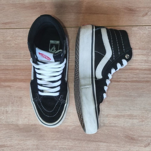 Vans Sk8-Hi Pro Skate sneakers size 35, black and white