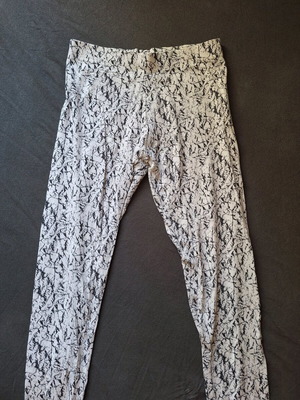 Esmara black and white cotton leggings with marble print like new size M