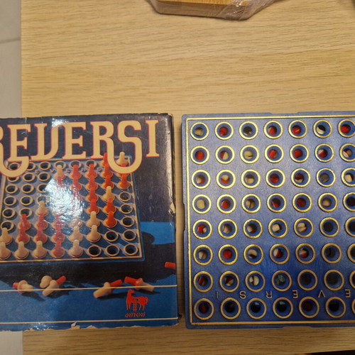 Reversi board game by Δούρειος like new, blue plastic board