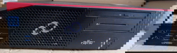 Desktop FUJITSU ESPRIMO D556 INTEL i7-6700 3.40GHz /256 GB SSD/8 GB/DVD
