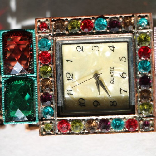 Antique diamond watch new with zircon crystals RQ100