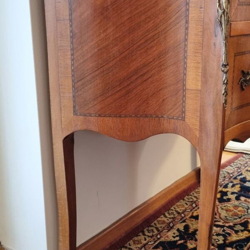 Console bar used with mirror and glass shelf
