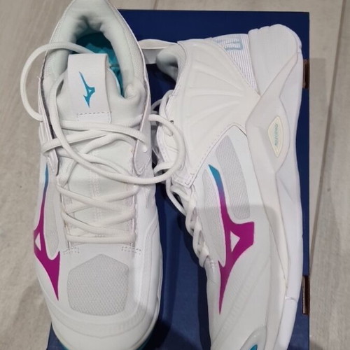 Mizuno Wave Momentum 2 women's volleyball shoes new, white, size 39