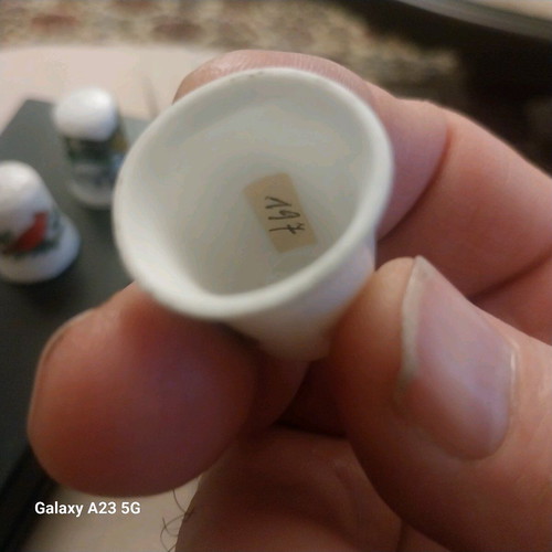 Souvenir thimbles like new