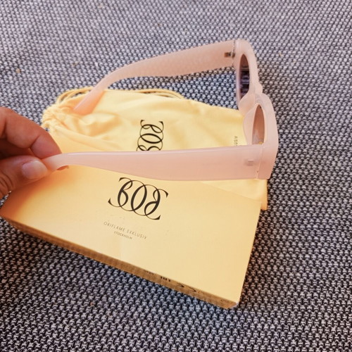 Beige sunglasses with case and box, Oriflame