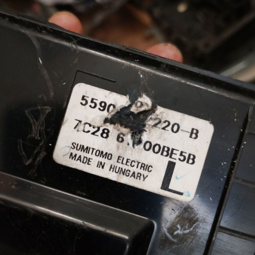 Toyota Auris climate control panel used 55900-02220-B