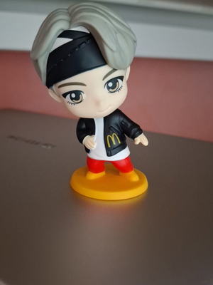 BTS V figure like new