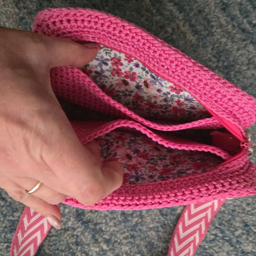 Handmade knitted crossbody bag pink new